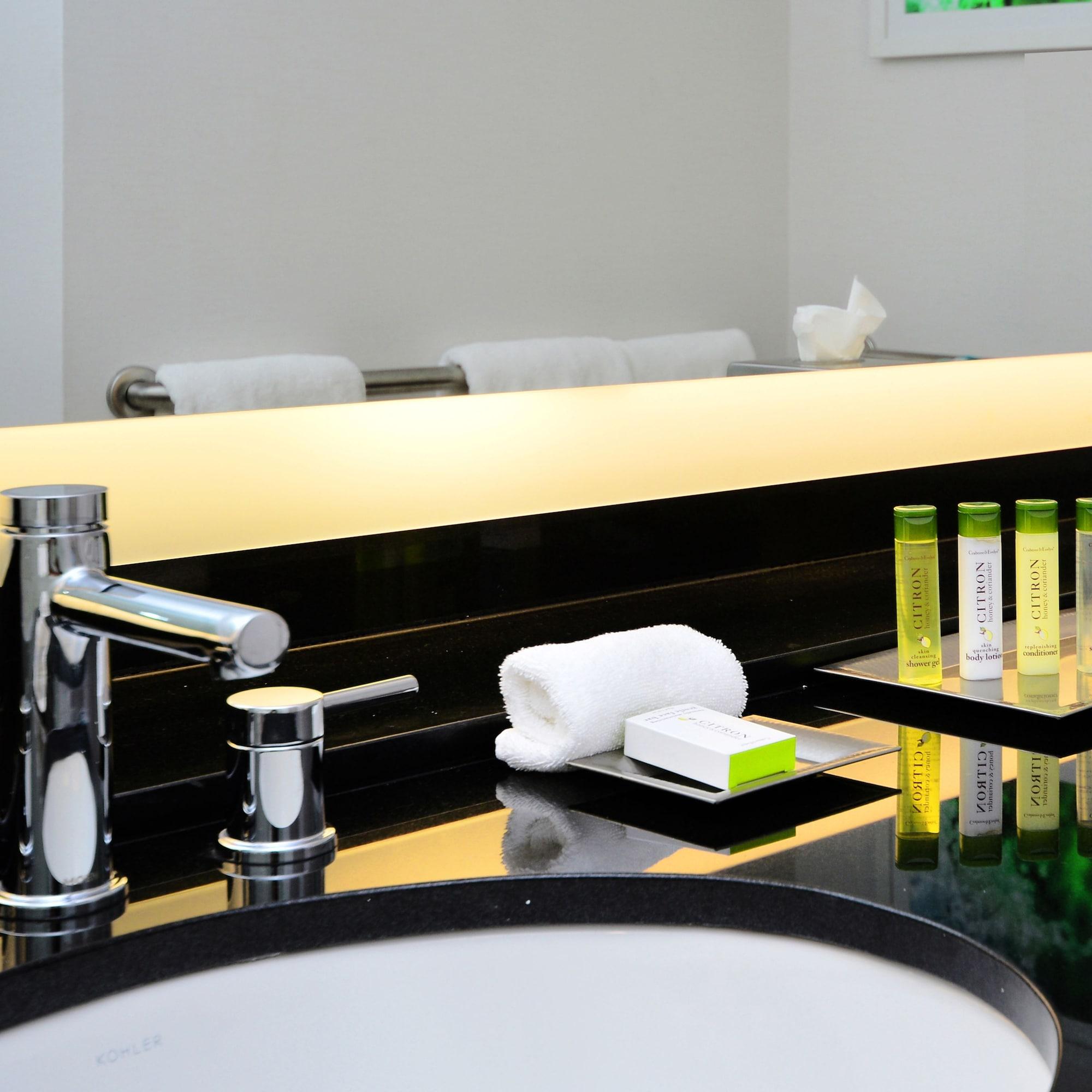 Doubletree By Hilton Newark-fremont