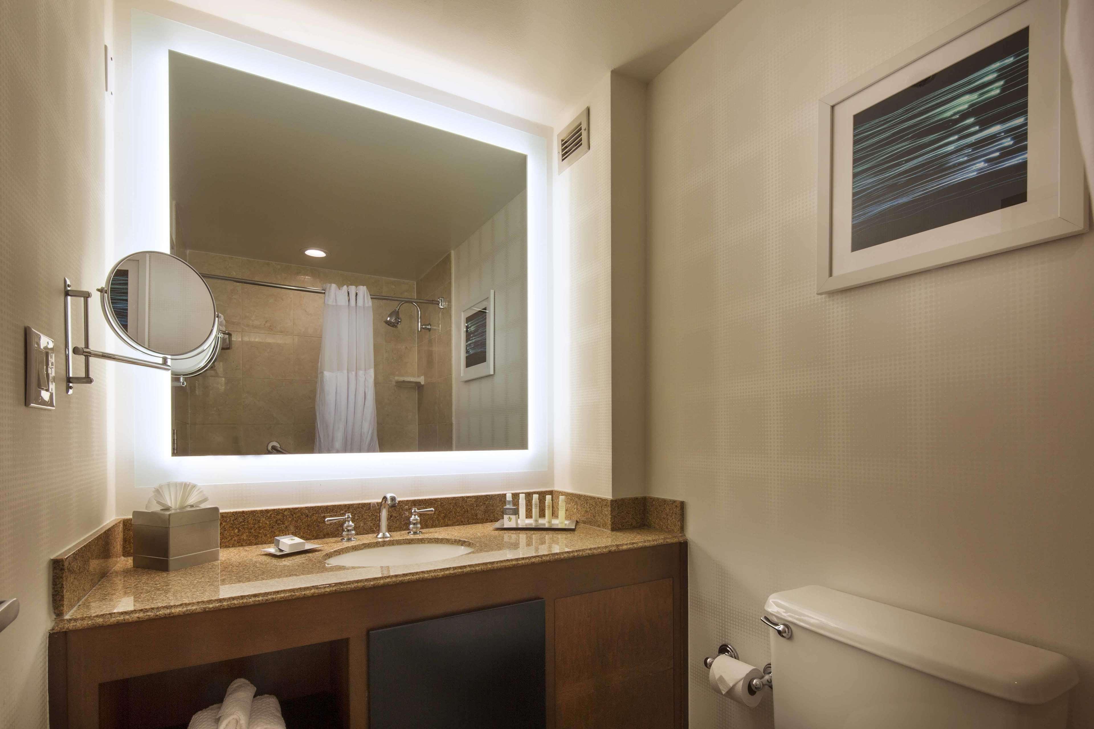 Hotel Doubletree By Hilton Newark-fremont Newark