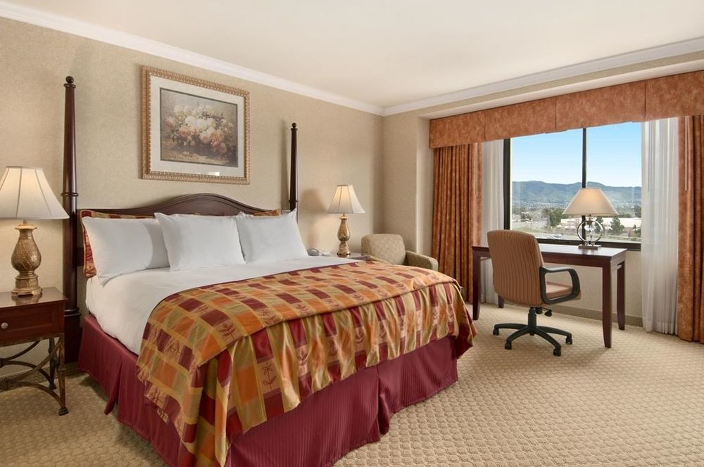 Doubletree By Hilton Newark-fremont Newark