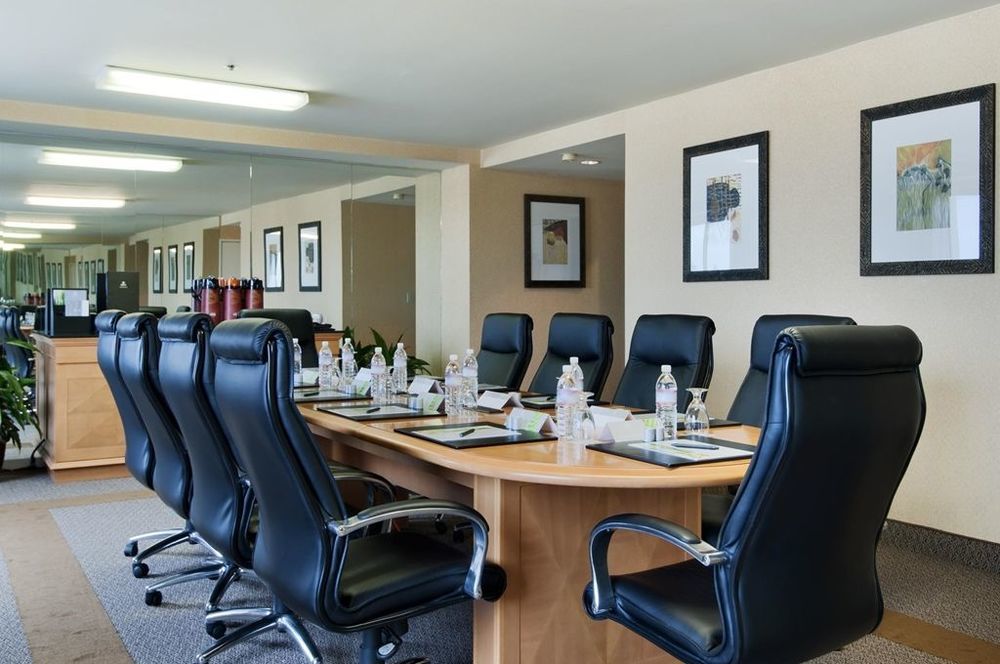 Doubletree By Hilton Newark-fremont Hotel 3*