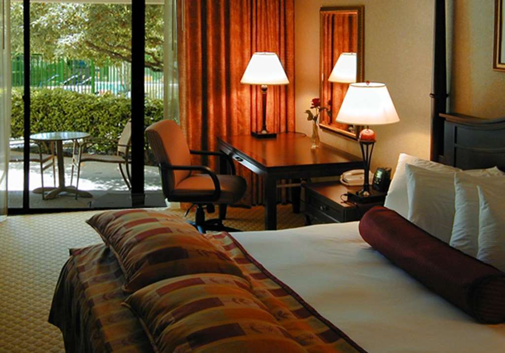 Doubletree By Hilton Newark-fremont Hotel Newark