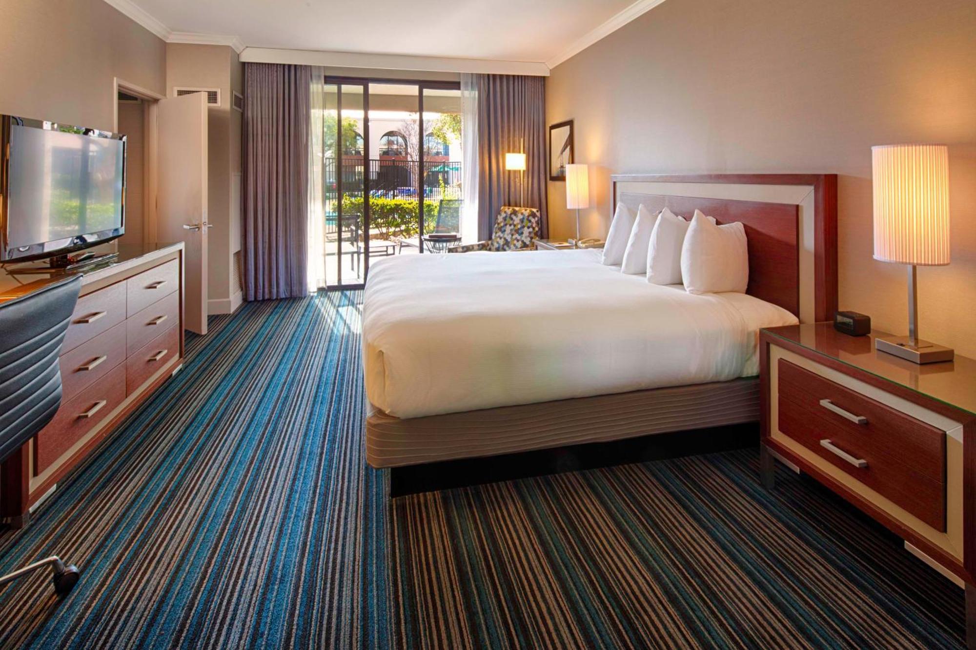 Doubletree By Hilton Newark-fremont Newark